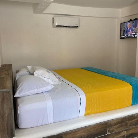Hotel San Carlos ヤウテペック エクステリア 写真