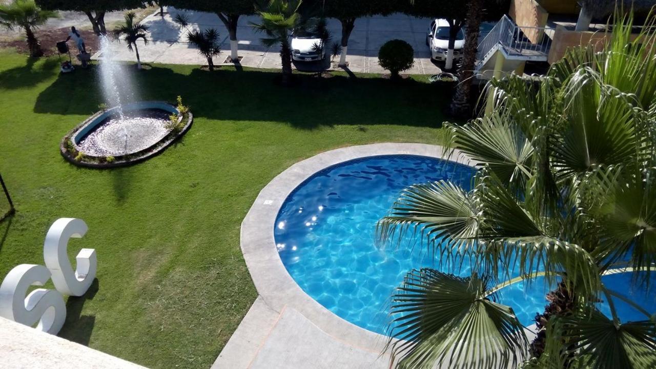Hotel San Carlos ヤウテペック エクステリア 写真